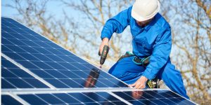 Installation Maintenance Panneaux Solaires Photovoltaïques à Barenton-Bugny